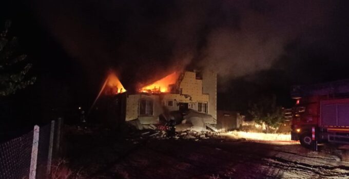 EREĞLİ’DE MÜSTAKİL EV YANGINI PANİK YARATTI