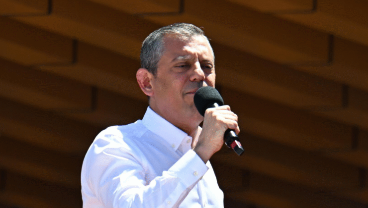 ÖZGÜR ÖZEL: “İKTİDARA GELDİĞİMİZDE TAKİBE DÜŞMÜŞ KREDİ KARTI FAİZLERİNİ SİLECEĞİZ”