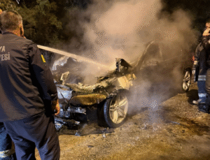 KARAPINAR’DA SEYİR HALİNDEKİ OTOMOBİL ALEV ALDI