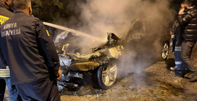 KARAPINAR’DA SEYİR HALİNDEKİ OTOMOBİL ALEV ALDI