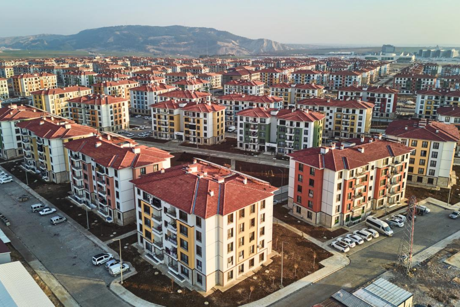 350 BİNİNCİ DEPREM KONUTU BUGÜN TESLİM EDİLİYOR