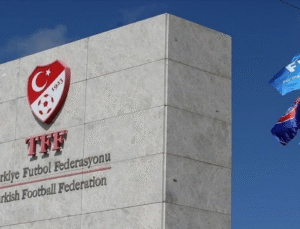 FUTBOLDA BAHİS SORUŞTURMASINDA EYÜPSPOR BAŞKANI MURAT ÖZKAYA VE ÜÇ HAKEM TUTUKLANDI