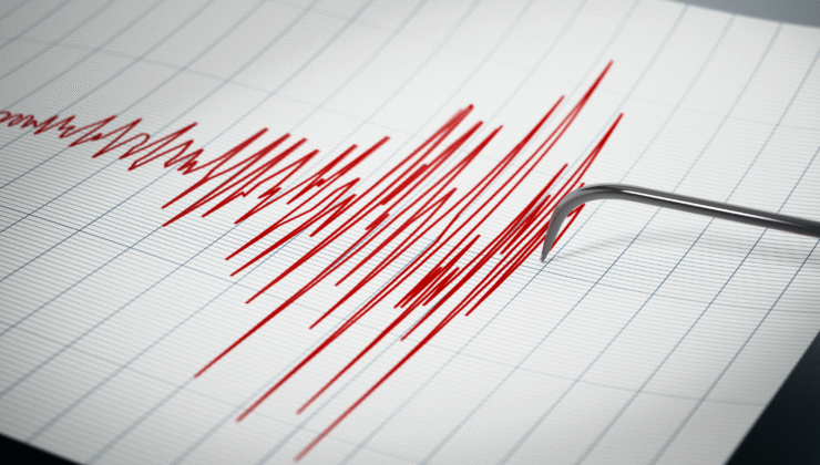 AKDENİZ’DE 5,2 BÜYÜKLÜĞÜNDE DEPREM MEYDANA GELDİ