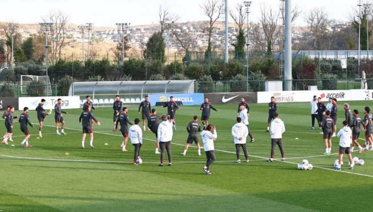 A MİLLİ FUTBOL TAKIMI, BULGARİSTAN MAÇI HAZIRLIKLARINI SÜRDÜRDÜ