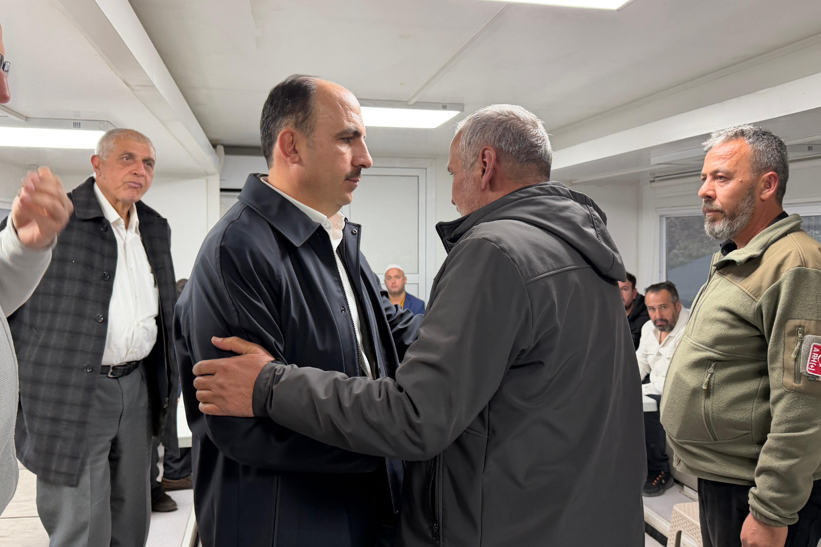 BAŞKAN ALTAY ŞEHİT AİLESİNE TAZİYE ZİYARETİNDE BULUNDU