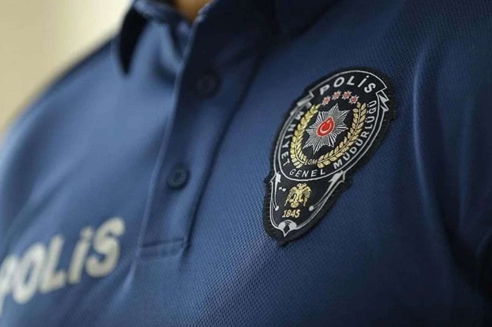 POLİSLER İÇİN ZORUNLU 2. ŞARK KALDIRILIYOR