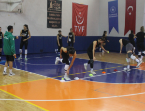 FDM YAPI EREĞLİ BELEDİYESPOR KRİTİK MAÇIN HAZIRLIKLARINA BAŞLADI