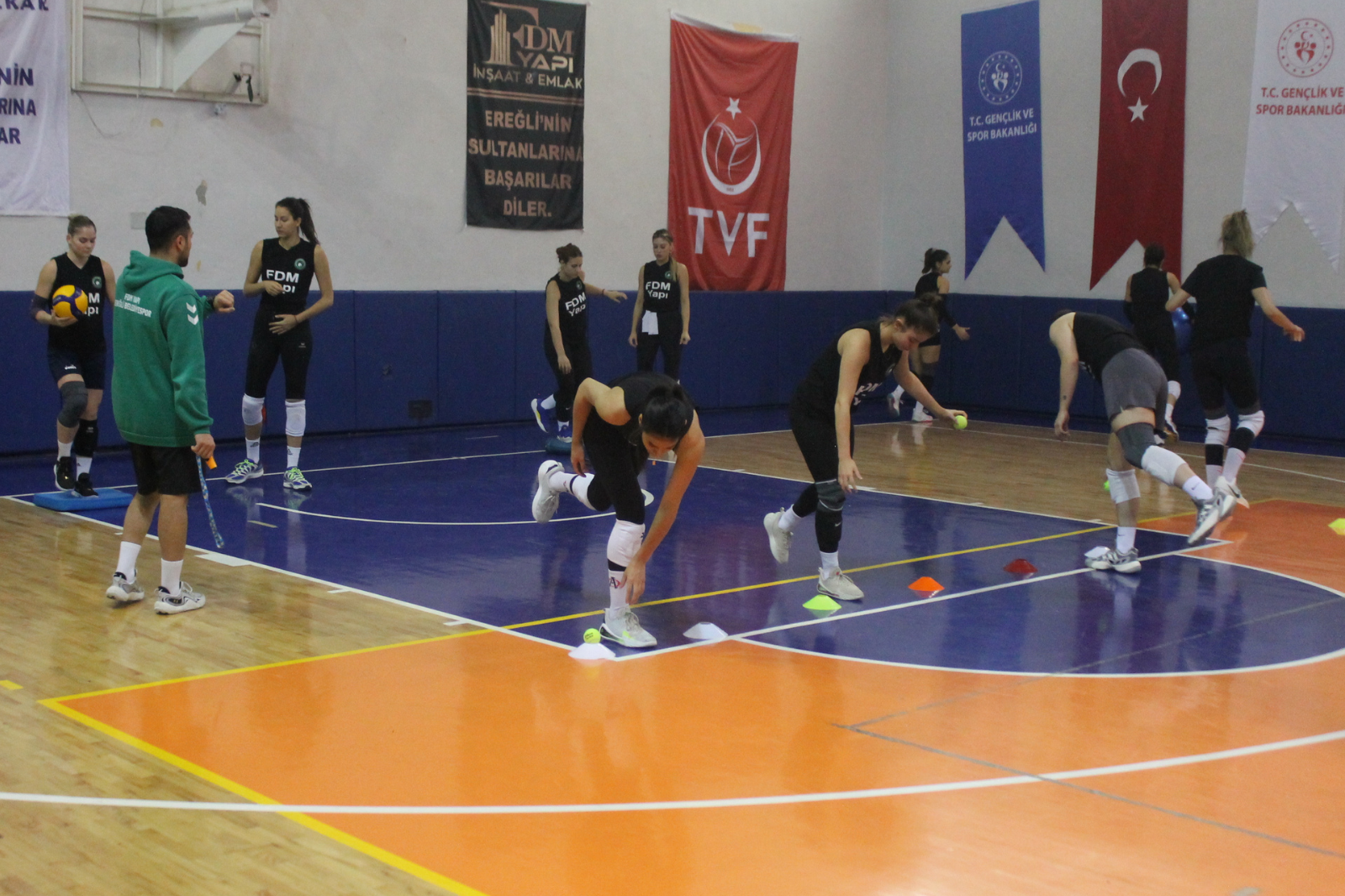 FDM YAPI EREĞLİ BELEDİYESPOR KRİTİK MAÇIN HAZIRLIKLARINA BAŞLADI