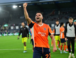 KONYASPOR’DA TRANSFER MESAİSİ BAŞLADI! DENİZ TÜRÜÇ GECE UÇAĞIYLA KONYA’YA GELDİ