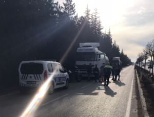 EREĞLİ’DE KORKUNÇ KAZA: TANKERDEN İNDİ, SERVİS ARACI ÇARPTI