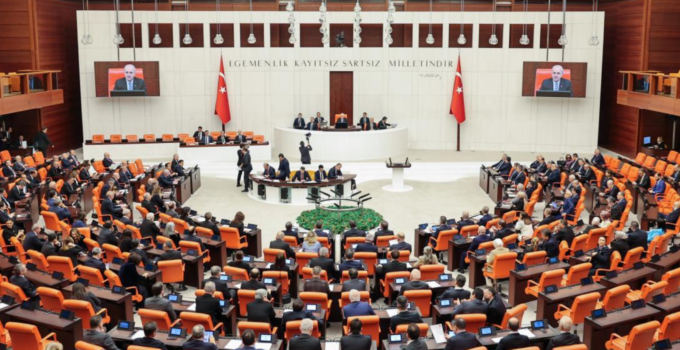 TBMM’YE 12 DOKUNULMAZLIK DOSYASI SEVK EDİLDİ