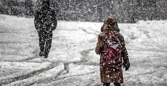 EREĞLİ’DE KAR VE SOĞUK ALARMI: OKULLAR 1 GÜN TATİL EDİLDİ