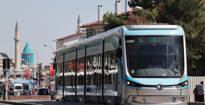 BAŞKAN ALTAY: “TÜRKİYE’NİN EN UCUZ ÖĞRENCİ ULAŞIMI KONYA’DA”