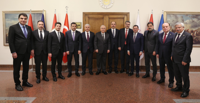 KONYA HEYETİNDEN MİLLİ SAVUNMA BAKANI YAŞAR GÜLER’E ZİYARET