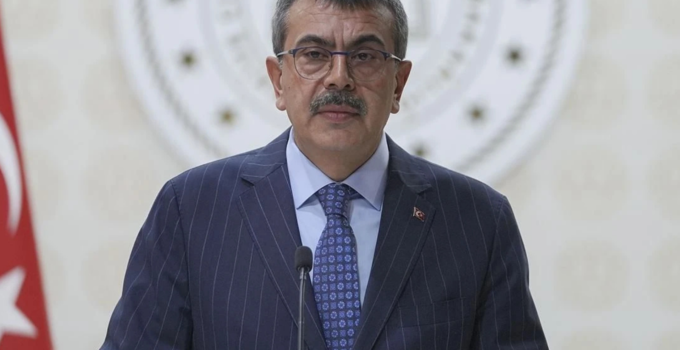 BAKAN TEKİN: “KADEME GEÇİŞLERİNDE DEĞİŞİKLİK GÜNDEMDE YOK”