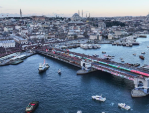 İSTANBUL’DA FİLİSTİN’E DESTEK YÜRÜYÜŞÜ