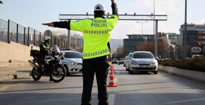 TRAFİK CEZALARINA BÜYÜK ZAM: YENİ DÜZENLEME TBMM’DEN GEÇTİ