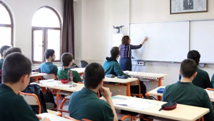 ORTAOKUL VE LİSELERDE YENİ DÖNEM BAŞLIYOR
