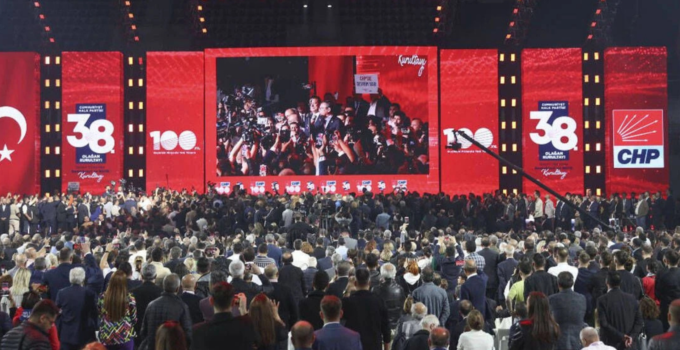 CHP KURULTAY DAVASI İLE İBB DOSYASININ BİRLEŞTİRİLMESİ TALEBİNE RET