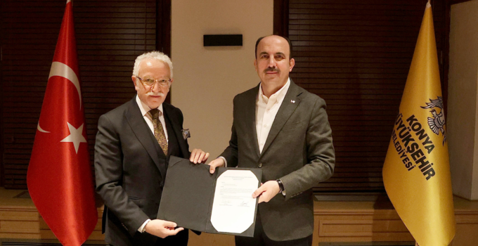 BAŞKAN ALTAY: “KENDİ UYDUSUNU YAPAN İLK BELEDİYE OLARAK TARİHE NOT DÜŞECEK BİR İŞ YAPIYORUZ”