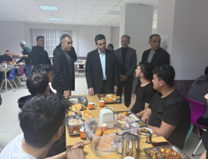 EREĞLİ KAYMAKAMI MURAT EREN, ÖĞRENCİLERLE İFTAR PROGRAMINDA BİR ARAYA GELDİ