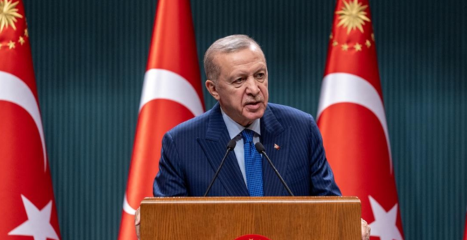 CUMHURBAŞKANLIĞI KABİNESİ YOĞUN GÜNDEMLE TOPLANIYOR
