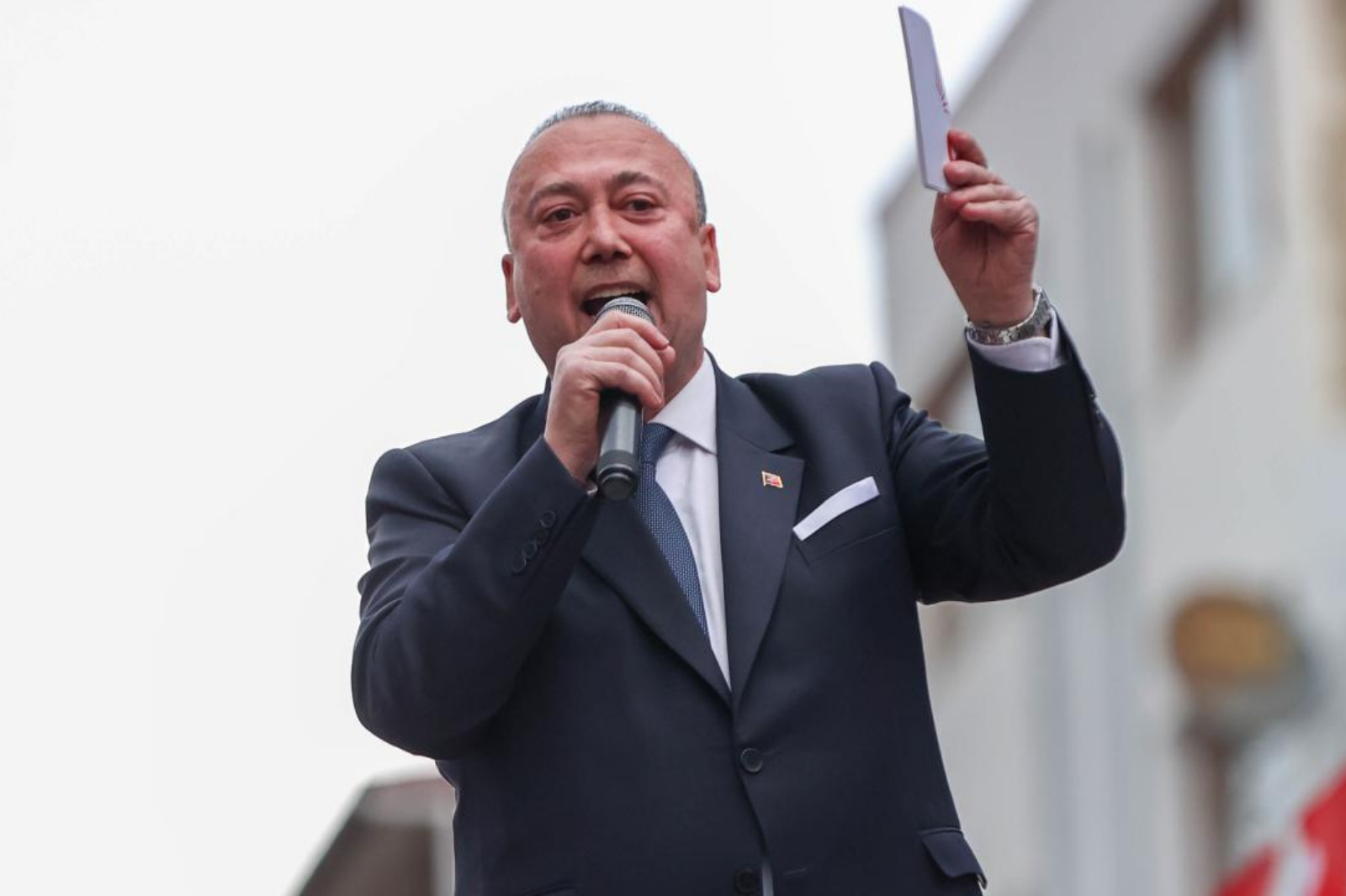 UŞAK BELEDİYE BAŞKANI ÖZKAN YALIM’A RÜŞVET VE YOLSUZLUK OPERASYONU