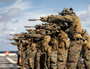 ABD’DEN ORTA DOĞU’YA DEV SEVKİYAT: KARA SAVAŞI SENARYOLARI GÜNDEMDE