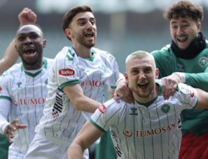 KONYASPOR KOCAELİ’DE HAYATA DÖNDÜ: 90+4’TE GELEN KRİTİK ZAFER