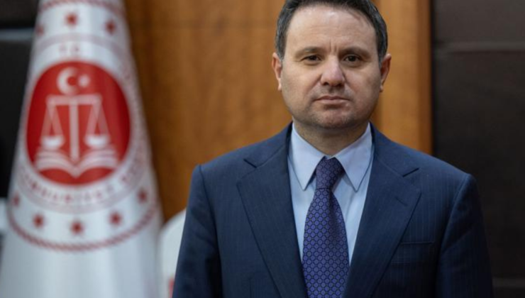 BAKAN GÜRLEK DUYURDU: SOSYAL MEDYAYA 16 YAŞ DOĞRULAMASI VE YENİ YARGI REFORMU GELİYOR