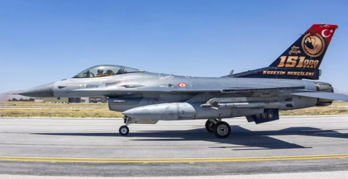 KKTC’YE 6 ADET F-16 KONUŞLANDIRILDI