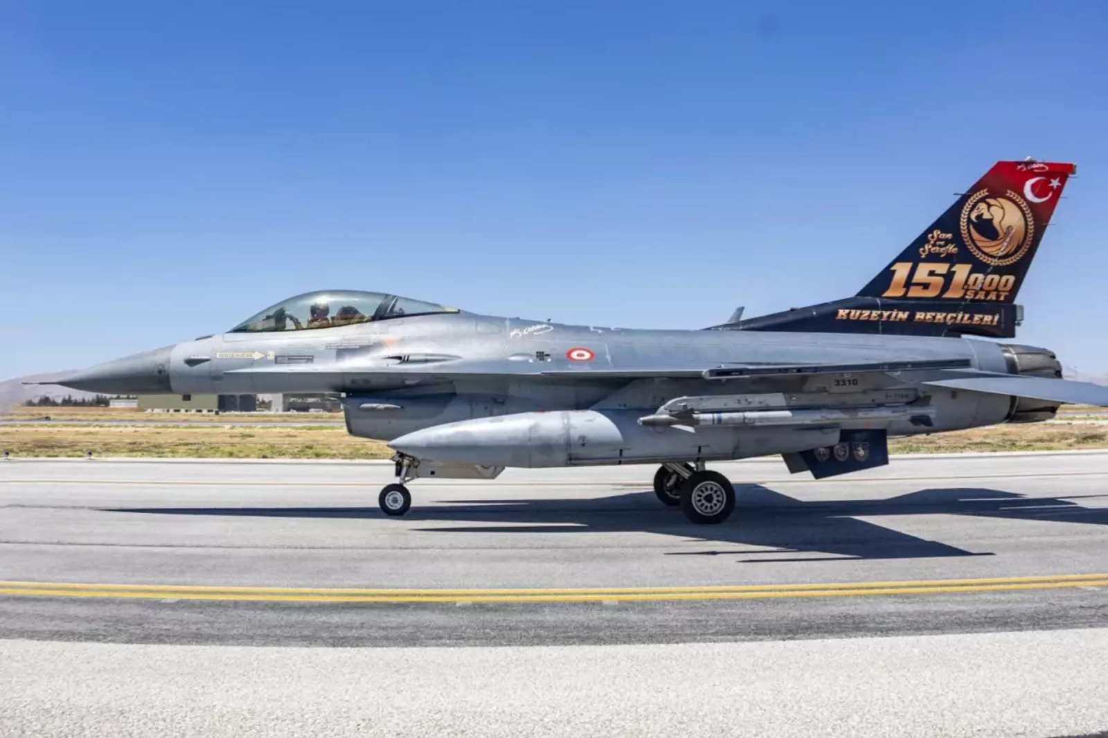 KKTC’YE 6 ADET F-16 KONUŞLANDIRILDI