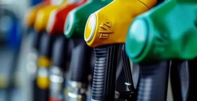 AKARYAKITA BÜYÜK ZAM: MOTORİN VE BENZİN FİYATLARI YÜKSELDİ