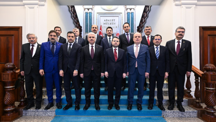 KONYA HEYETİ ADALET BAKANI AKIN GÜRLEK’E HAYIRLI OLSUN ZİYARETİNDE BULUNDU