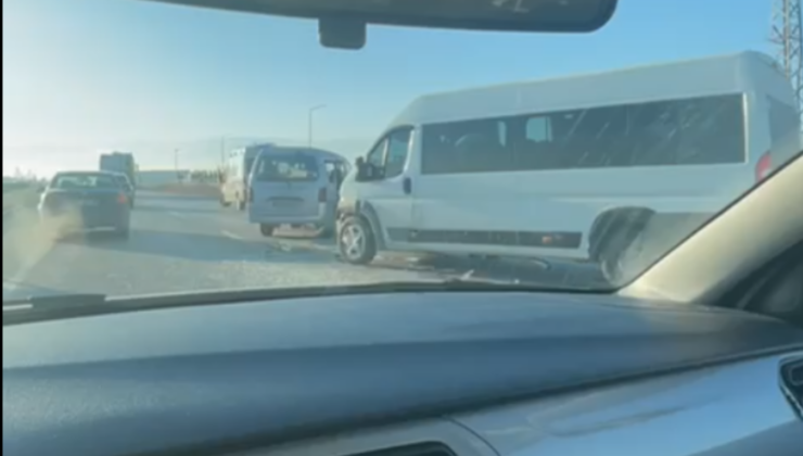 EREĞLİ’DE İKİ ARAÇ ÇARPIŞTI