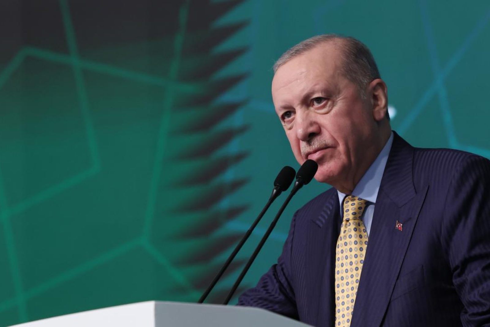 CUMHURBAŞKANI ERDOĞAN: “ÜLKEMİZİ BU ATEŞ ÇUKURUNDAN UZAK TUTACAĞIZ”