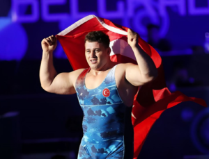 RIZA KAYAALP TARİH YAZDI: 13. KEZ AVRUPA’NIN ZİRVESİNDE!