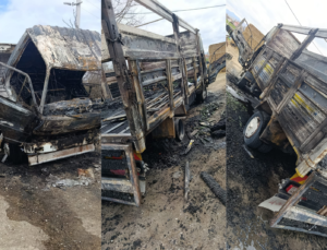 KAMYON KUNDAKLANDI, TEK GECEDE TÜM BİRİKİMİ KÜL OLDU