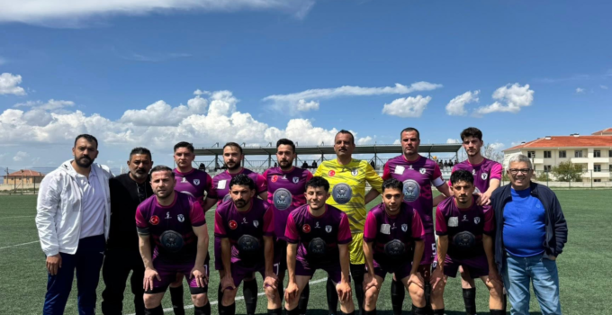 EREĞLİ YEŞİLYURTSPOR’DAN GOL DÜELLOSU: KARABAĞ GENÇLERBİRLİĞİ’Nİ 4-3’LE GEÇTİLER!