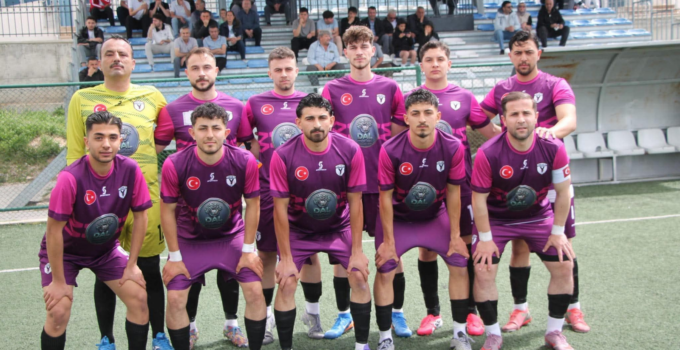 EREĞLİ YEŞİLYURT SPOR EVİNDE TEK GOLLE GÜLDÜ: ZİRVE TAKİBİ SÜRÜYOR