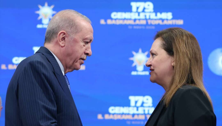 AFYONKARAHİSAR BELEDİYE BAŞKANI BURCU KÖKSAL AK PARTİ’YE KATILDI