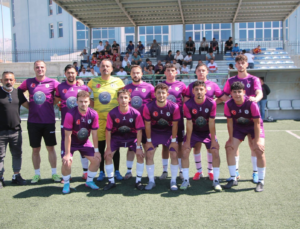 EREĞLİ YEŞİLYURT SPOR LİDERLİĞE YÜKSELDİ: ŞAMPİYONLUĞA SADECE BİR ADIM KALDI!