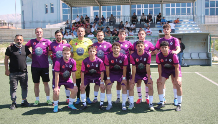 EREĞLİ YEŞİLYURT SPOR LİDERLİĞE YÜKSELDİ: ŞAMPİYONLUĞA SADECE BİR ADIM KALDI!