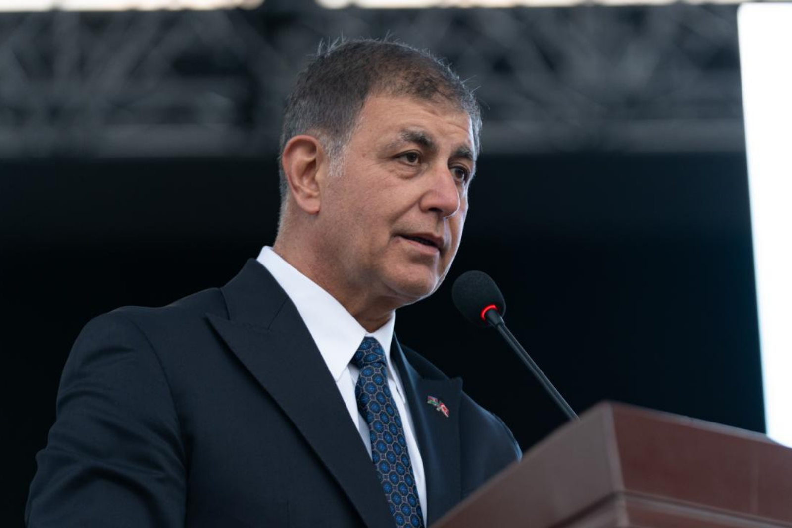 İZMİR BÜYÜKŞEHİR BELEDİYE BAŞKANI CEMİL TUGAY CHP’DEN İSTİFA ETTİ