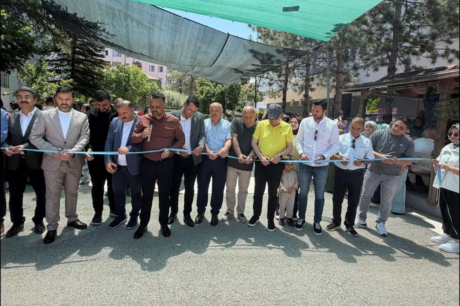 EREĞLİ KOMEK YIL SONU SERGİSİ KAPILARINI AÇTI: EL EMEĞİ ESERLER GÖZ KAMAŞTIRDI