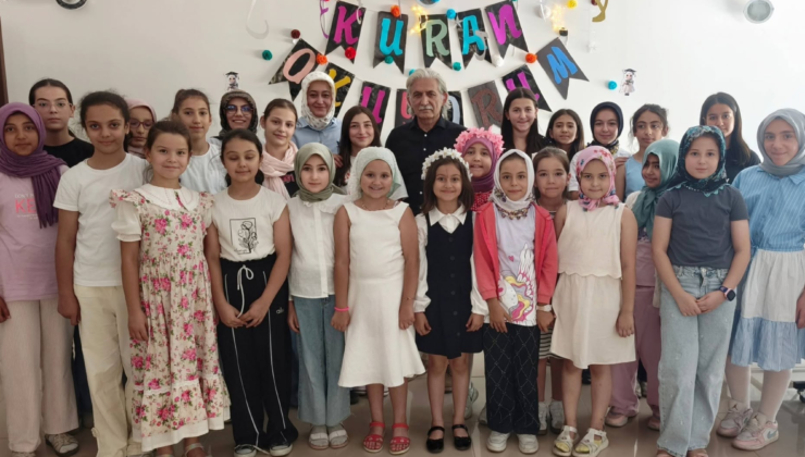 EREĞLİ’DE KUR’AN-I KERİM EĞİTİMİNİ TAMAMLAYAN ÖĞRENCİLERE BELGELERİ TAKDİM EDİLDİ