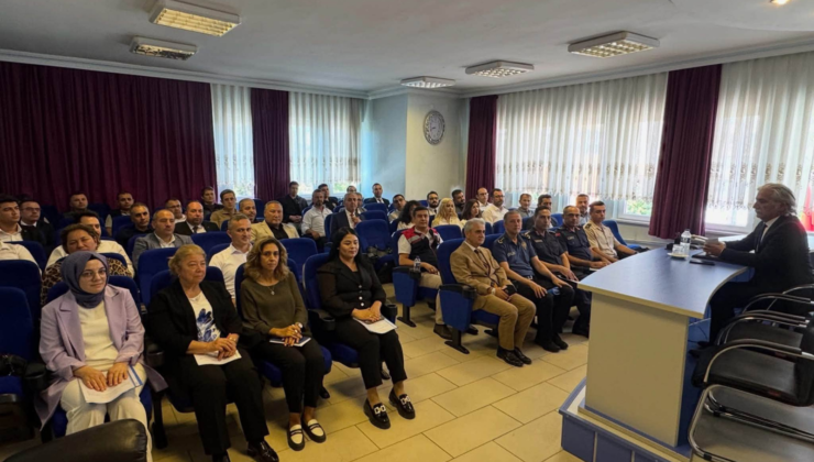 EREĞLİ KAYMAKAMI FATİH GENEL, DAİRE MÜDÜRLERİYLE İLK TOPLANTISINI GERÇEKLEŞTİRDİ