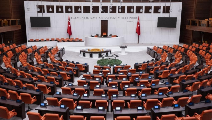 TBMM’DE SANDALYE DAĞILIMI DEĞİŞTİ: CHP 44 MİLLETVEKİLİNE DÜŞTÜ