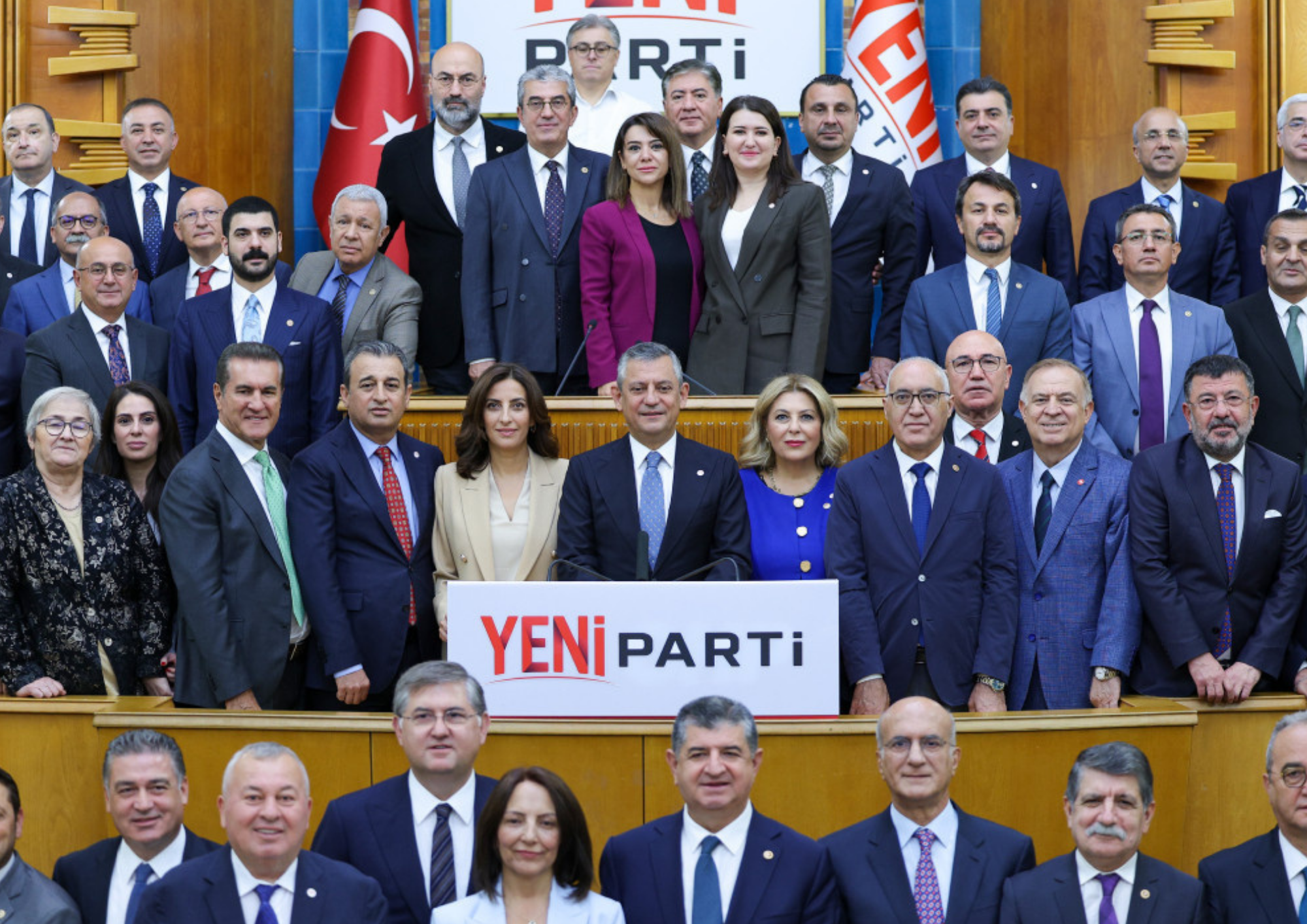 200’ÜN ÜZERİNDE BELEDİYE BAŞKANI CHP’DEN İSTİFA ETTİ: YENİ PARTİ’YE KATILIYORLAR