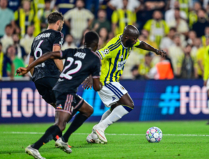 FENERBAHÇE, ŞAMPİYONLAR LİGİ PLAY-OFF İLK MAÇINDA OLİMPİK LYON İLE 1-1 BERABERE KALDI